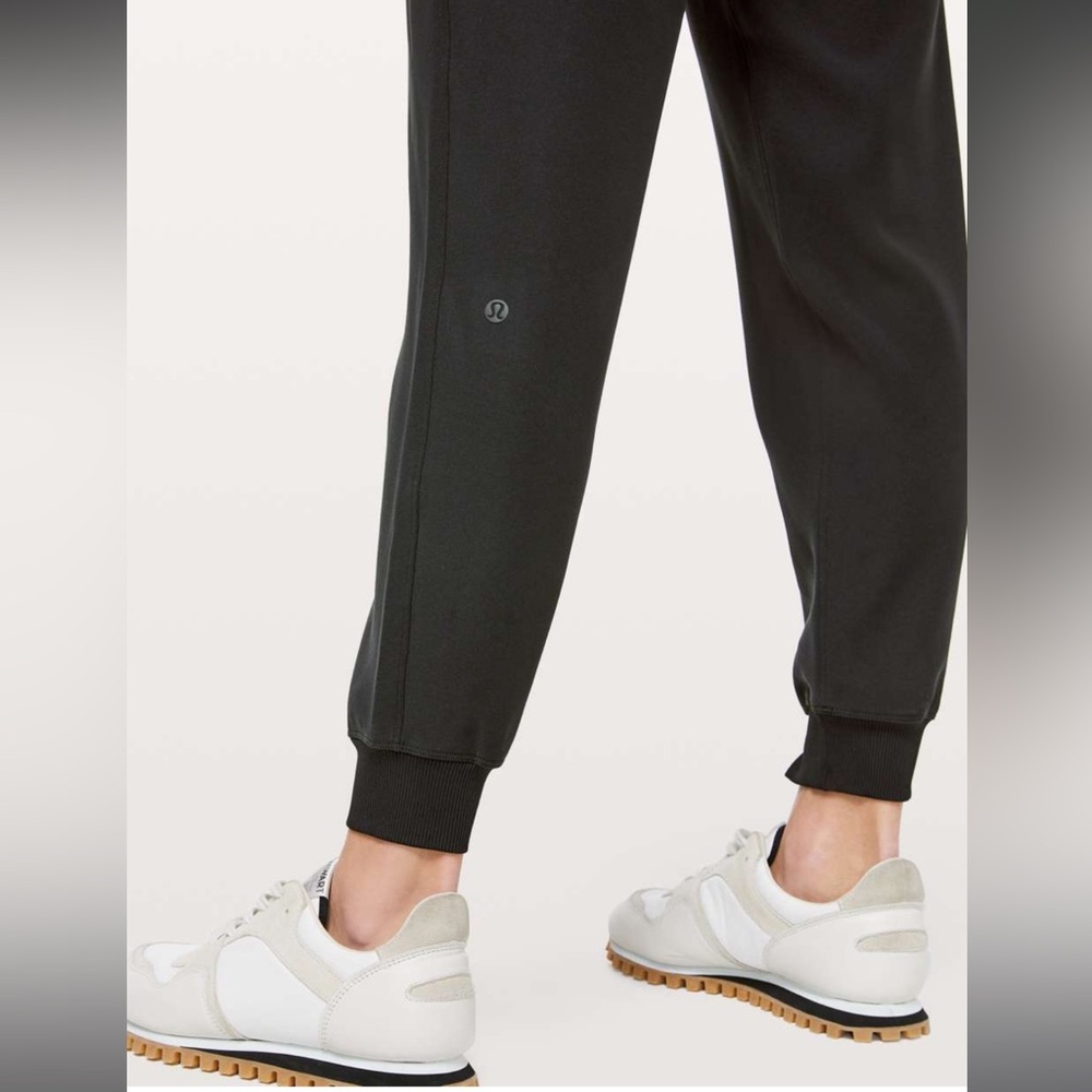 🍋Lululemon On the Fly Jogger 🍋 - Picture 4 of 12